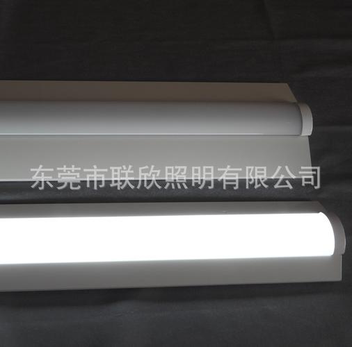 ip65防雨防湿型一体型led照明器具 逆富士照明吸顶灯日光节能灯